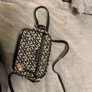 Tommy Hilfiger cross body